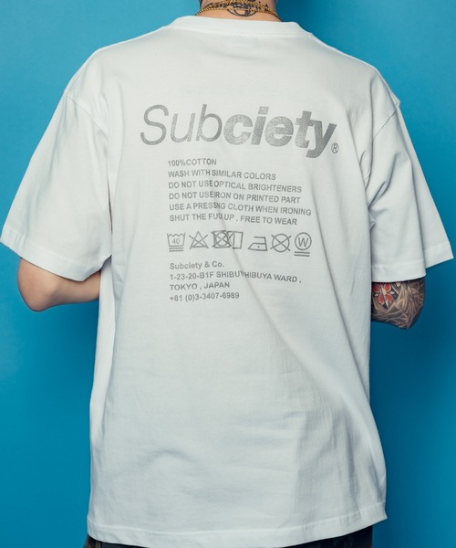 Subciety（サブサエティ）の「LABEL TEE（Tシャツ/カットソー・メンズ・ホワイト×グリーン/グレー系その他/ブラック/ホワイト×ブラック/ホワイト×ブルー/ブラック×ブルー/ホワイト系その他2/アッシュ/ブラック×ブラック/パープル/ブラック×レッド/グリーン/ブルー/ホワイト×ホワイト/レッド/ホワイト×ピンク/ミント/イエロー/ホワイト×シルバー/オリーブ/ブラック×ゴールド/ホワイト系その他3/ホワイト×パープル/ブラック×ホワイト/ホワイト系その他4・LARGE/SMALL/X-LARGE/MEDIUM/XX-LARGE）」の8枚目の写真