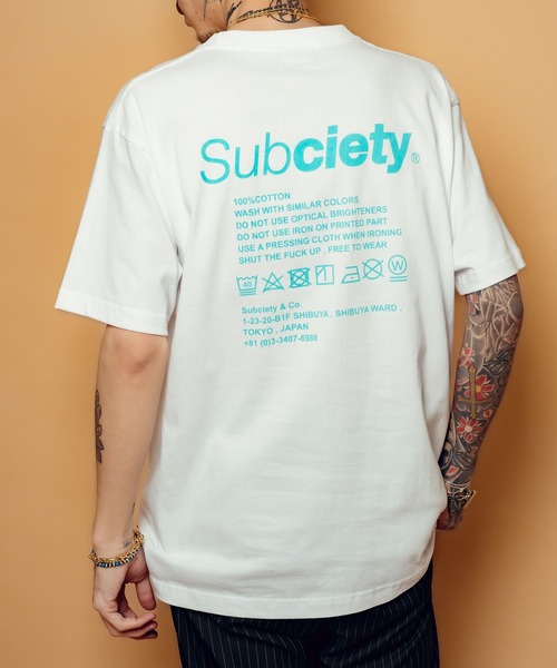 Subciety（サブサエティ）の「LABEL TEE（Tシャツ/カットソー・メンズ・ホワイト×グリーン/グレー系その他/ブラック/ホワイト×ブラック/ホワイト×ブルー/ブラック×ブルー/ホワイト系その他2/アッシュ/ブラック×ブラック/パープル/ブラック×レッド/グリーン/ブルー/ホワイト×ホワイト/レッド/ホワイト×ピンク/ミント/イエロー/ホワイト×シルバー/オリーブ/ブラック×ゴールド/ホワイト系その他3/ホワイト×パープル/ブラック×ホワイト/ホワイト系その他4・LARGE/SMALL/X-LARGE/MEDIUM/XX-LARGE）」の10枚目の写真