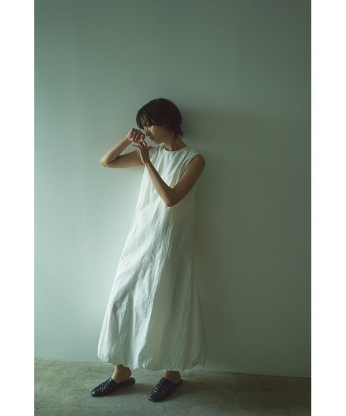 Abor（アボア）の「【Abor】スリーブレスバルーンドレス（ワンピース・レディース・ブラック/アイボリー・FREE）」の3枚目の写真