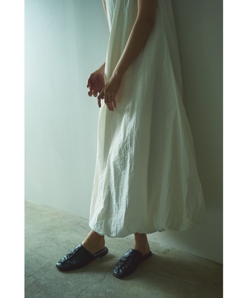 Abor（アボア）の「【Abor】スリーブレスバルーンドレス（ワンピース・レディース・ブラック/アイボリー・FREE）」の6枚目の写真