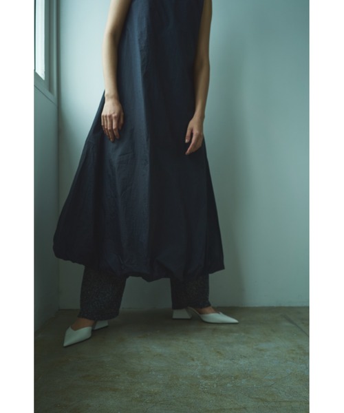 Abor（アボア）の「【Abor】スリーブレスバルーンドレス（ワンピース・レディース・ブラック/アイボリー・FREE）」の10枚目の写真