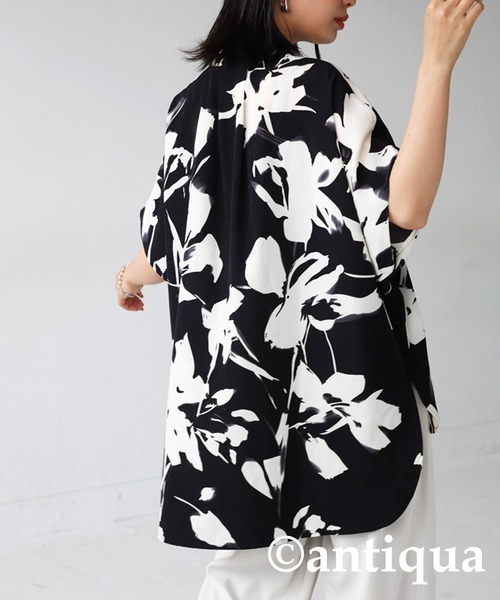 antiqua(アンティカ)の「バックタック入り花柄シャツ(シャツ/ブラウス・レディース・ホワイト/ブラック・FREE)」の15枚目の写真