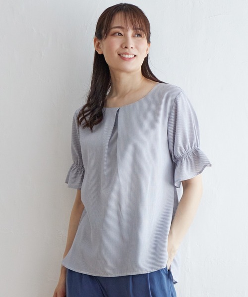 ikka(イッカ)の「【接触冷感】ひやっとシャーリングスリーブブラウス(シャツ/ブラウス・レディース・ネイビー/ブルー/ブラック・S/M/L)」の22枚目の写真