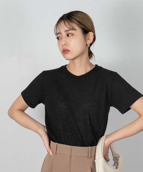 Amiur（エミレ）の「useful stretch fit tops（Tシャツ/カットソー・レディース・ブラウン系その他/ベージュ/ブラック・FREE）」の2枚目の写真