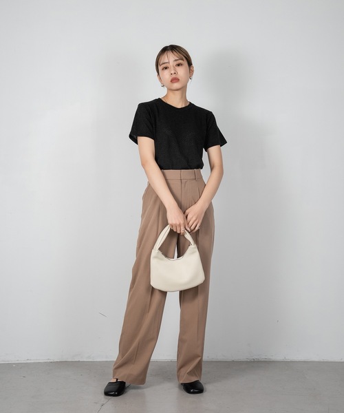 Amiur（エミレ）の「useful stretch fit tops（Tシャツ/カットソー・レディース・ブラウン系その他/ベージュ/ブラック・FREE）」の11枚目の写真