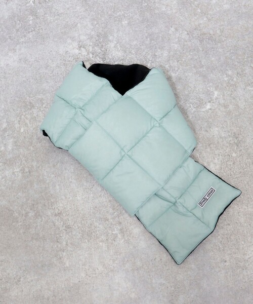 TAION（タイオン）の「【TAION/タイオン】【FREDY別注】ベーシックダウンマフラー（マフラー・レディース・ブラック/ベージュ/ネイビー/グレー/サックスブルー/アイボリー・FREE）」の6枚目の写真