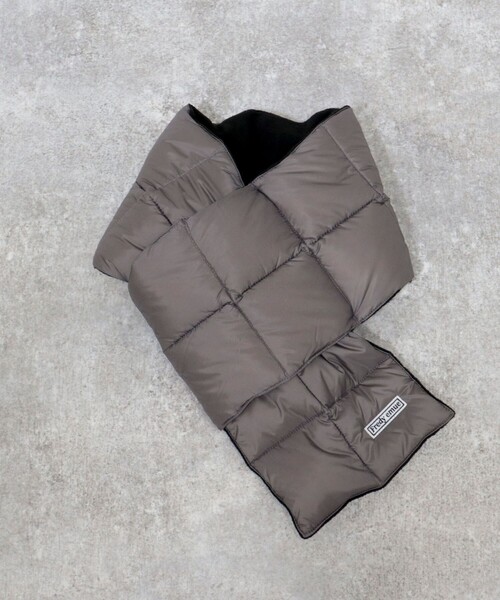 TAION（タイオン）の「【TAION/タイオン】【FREDY別注】ベーシックダウンマフラー（マフラー・レディース・ブラック/ベージュ/ネイビー/グレー/サックスブルー/アイボリー・FREE）」の9枚目の写真