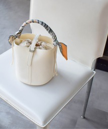 PICCIN | スカーフ付きワンハンドルバケツバッグ(ハンドバッグ)