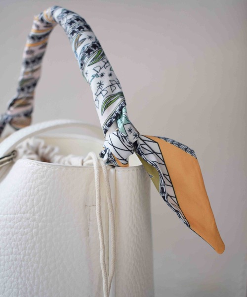 PICCIN（ピッチン）の「スカーフ付きワンハンドルバケツバッグ（ハンドバッグ・レディース・オフホワイト/ブラック・FREE）」の13枚目の写真