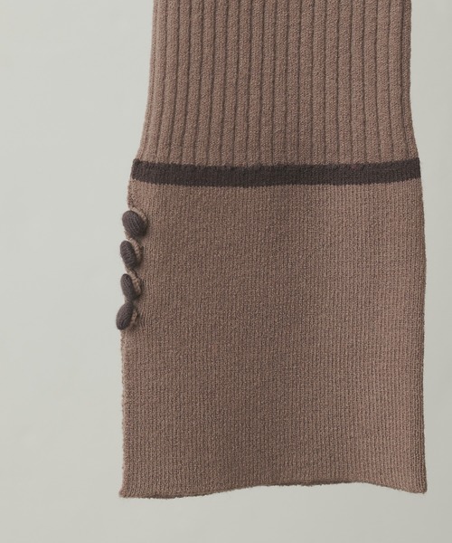 natural couture（ナチュラルクチュール）の「WEB限定 / 袖口釦配色ニット（ニット/セーター・レディース・ブルー/ブラック/グレイッシュベージュ/モカ/オフホワイト・FREE）」の19枚目の写真