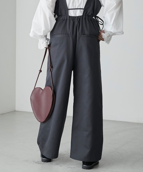 forksy.（フォルクシー）の「【forksy.】ウエストカットアウトシャーリングサロペット（サロペット/オーバーオール・レディース・グレイッシュベージュ/チャコール・FREE）」の13枚目の写真