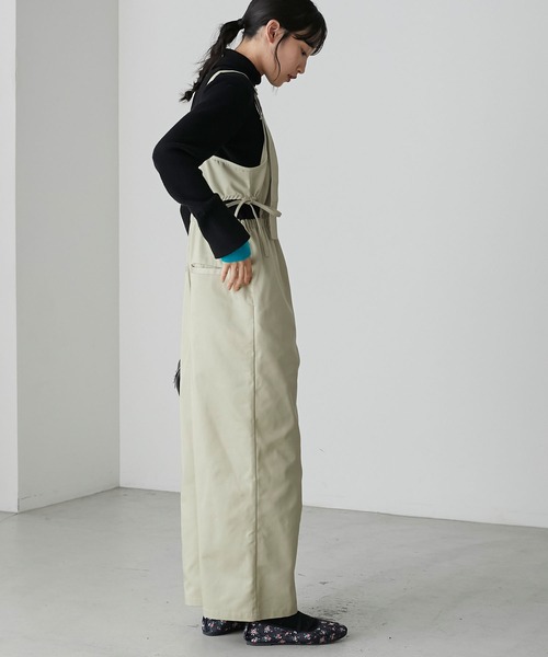 forksy.（フォルクシー）の「【forksy.】ウエストカットアウトシャーリングサロペット（サロペット/オーバーオール・レディース・グレイッシュベージュ/チャコール・FREE）」の18枚目の写真