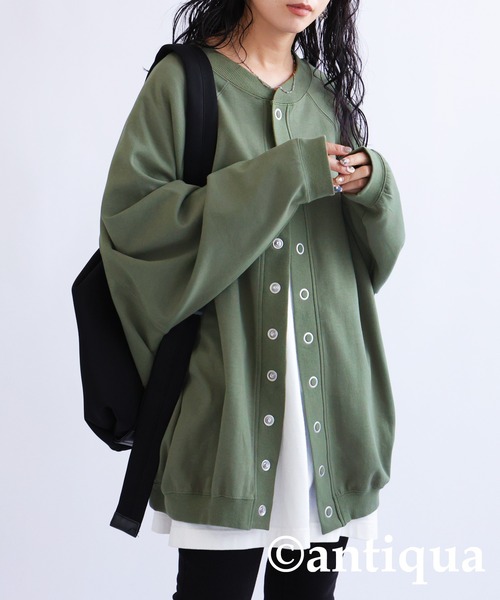 antiqua(アンティカ)の「コクーンシルエット2wayカーディガン(カーディガン/ボレロ・レディース・ブラック/グリーン/ブルー/杢グレー・FREE)」の4枚目の写真
