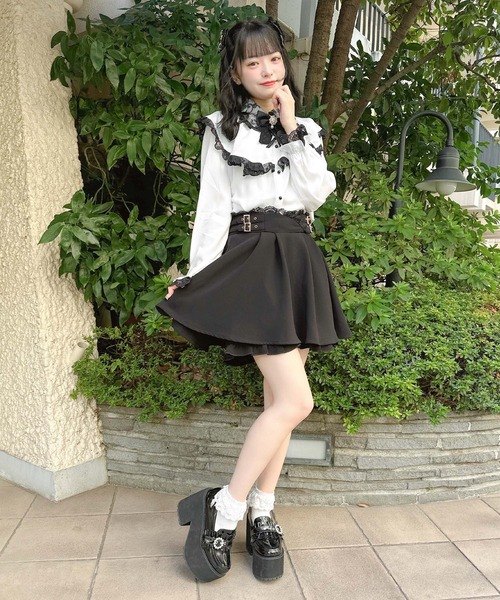 ROJITA（ロジータ）の「フレアボリュームケープライクブラウス（シャツ/ブラウス・レディース・パープル/ブラック/ホワイト・FREE）」の20枚目の写真