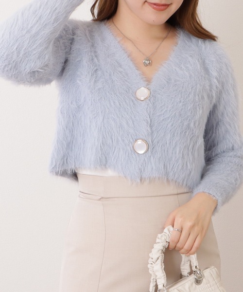 Lace Ladies(レースレディース)の「ビッグボタンコンパクトシャギーニットカーディガン(カーディガン/ボレロ・レディース・ブルー/ブラック/ホワイト・FREE)」の5枚目の写真