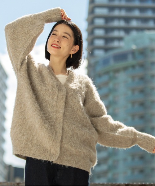 OPAQUE.CLIP（オペークドットクリップ）の「◆シャギーVネックニットカーディガン【洗える】（カーディガン/ボレロ・レディース・グレー/サックスブルー/ホワイト/モカ/ダークブラウン・99）」の3枚目の写真