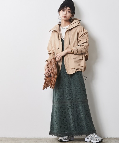 CHIC STYLE（シックスタイル）の「＜大きいサイズ＞フィールドパーカー シックスタイル（ブルゾン・レディース・ネイビー/ベージュ・3L/5L/L/LL/4L）」の10枚目の写真