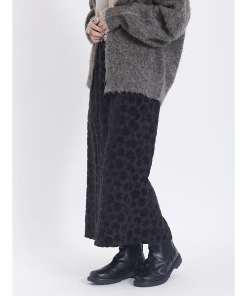 Samansa Mos2(サマンサ モスモス)の「花柄ベロアナロースカート(スカート・レディース・ブラック/オフホワイト・F)」の2枚目の写真