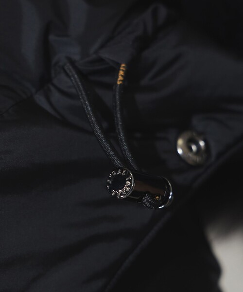 TATRAS（タトラス）の「TATRAS / SARMA ビリー ファー ダウンコート（ダウンジャケット/コート・レディース・ネイビー/ブラック・1/2/3）」の17枚目の写真