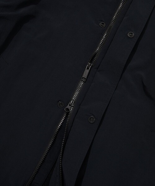 NIKE（ナイキ）の「NIKE/ナイキ EXCLUSIVE NIKE PARKA/別注 ナイキパーカー（ステンカラーコート・メンズ・ブラック・X-LARGE/SMALL/LARGE/XX-LARGE/MEDIUM）」の10枚目の写真