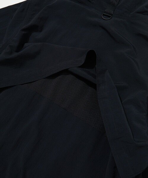 NIKE（ナイキ）の「NIKE/ナイキ EXCLUSIVE NIKE PARKA/別注 ナイキパーカー（ステンカラーコート・メンズ・ブラック・X-LARGE/SMALL/LARGE/XX-LARGE/MEDIUM）」の16枚目の写真