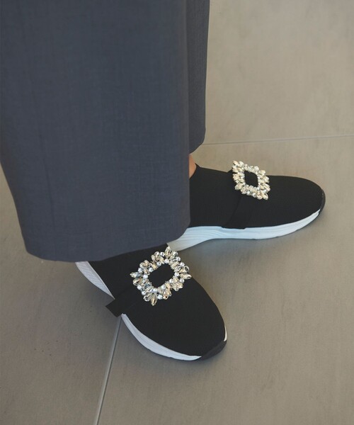 Feroux（フェルゥ）の「ビジュー付きニット スニーカー（スニーカー・レディース・ブラック系/ホワイト系・LARGE/MEDIUM）」の6枚目の写真