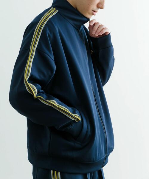 ITEMS URBANRESEARCH（アイテムズ アーバンリサーチ）の「ddp　Line Track Jacket（その他アウター・メンズ・グリーン/ネイビー/ブラック・MEDIUM/LARGE）」の19枚目の写真