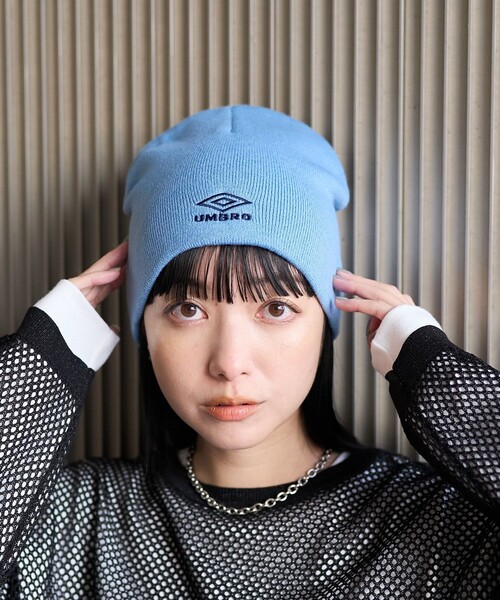 FREAK'S STORE(フリークスストア)の「UMBRO × FREAK'S STORE/アンブロ 別注 ロゴ刺繍ビーニー/ニットキャップ(ニットキャップ/ビーニー・レディース・サックスブルー/ブラック/オフホワイト/ネイビー/パープル/ブラウン・ONE SIZE)」の15枚目の写真