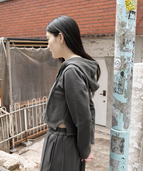 ALAND（エーランド）の「3.3 Field Trip／ステッチラインZIP  2108824（スウェット・レディース・ライトグレー/ネイビー/チャコール・FREE）」の16枚目の写真