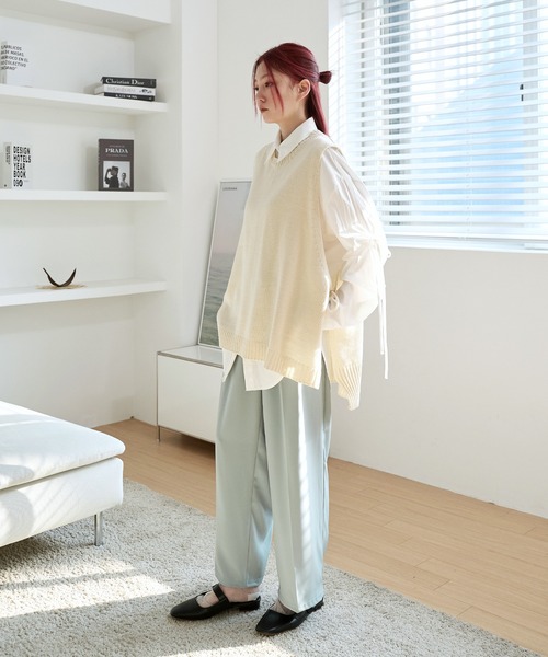 UNE MANSION（ユヌマンション）の「オーバーサイズサイドストリングリボンニットベスト（ベスト・レディース・ブラック/ピンク/イエロー/アイボリー/グリーン・FREE）」の14枚目の写真