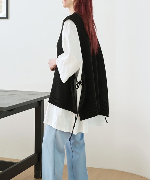 UNE MANSION（ユヌマンション）の「オーバーサイズサイドストリングリボンニットベスト（ベスト・レディース・ブラック/ピンク/イエロー/アイボリー/グリーン・FREE）」の10枚目の写真