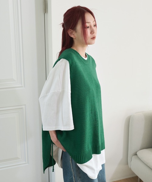 UNE MANSION（ユヌマンション）の「オーバーサイズサイドストリングリボンニットベスト（ベスト・レディース・ブラック/ピンク/イエロー/アイボリー/グリーン・FREE）」の6枚目の写真