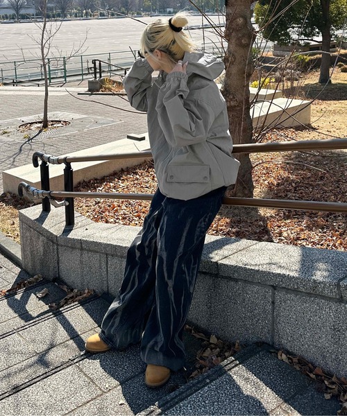 sedacle(セダクル)の「ワンポイントロゴマウンテンパーカー(ナイロンジャケット・メンズ・ブラック/グレー・SMALL/MEDIUM/LARGE)」の17枚目の写真