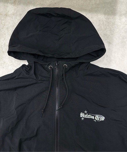 sedacle(セダクル)の「ワンポイントロゴマウンテンパーカー(ナイロンジャケット・メンズ・ブラック/グレー・SMALL/MEDIUM/LARGE)」の19枚目の写真