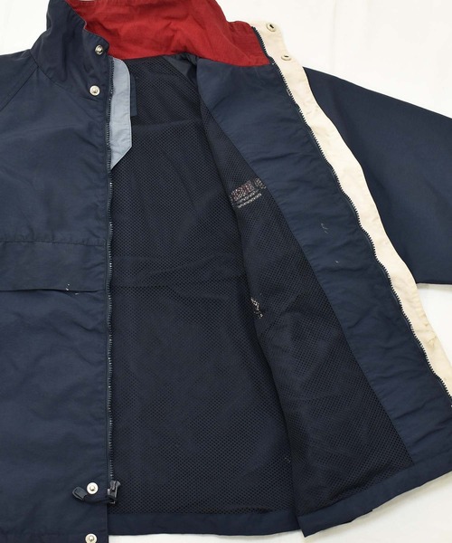 VINTAGE（ヴィンテージ）の「【ヴィンテージ古着】90's Hard Rock CAFE/ハードロックカフェ ロゴ刺繍 ナイロンジャケット（ナイロンジャケット・メンズ・ネイビー・LARGE）」の11枚目の写真