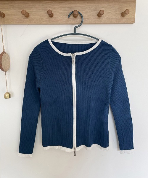 Miniministore(ミニミニストア)の「ダブルジップ 長袖ニットカーディガン(ニット/セーター・レディース・ベージュ/グレー/オフホワイト/ブラック/ネイビー・FREE)」の14枚目の写真