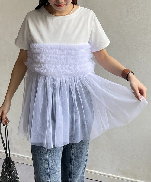 Thevon(ゼボン)の「フリルチュールドッキング半袖プルオーバー(Tシャツ/カットソー・レディース・ベージュ/ブラック/ライトグレー/オフホワイト・FREE)」の8枚目の写真