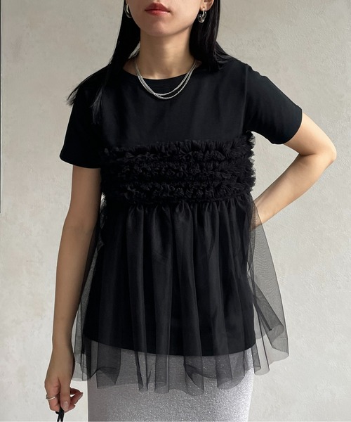 Thevon(ゼボン)の「フリルチュールドッキング半袖プルオーバー(Tシャツ/カットソー・レディース・ベージュ/ブラック/ライトグレー/オフホワイト・FREE)」の11枚目の写真