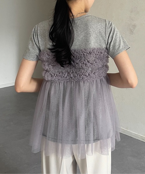 Thevon(ゼボン)の「フリルチュールドッキング半袖プルオーバー(Tシャツ/カットソー・レディース・ベージュ/ブラック/ライトグレー/オフホワイト・FREE)」の20枚目の写真