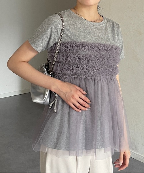 Thevon(ゼボン)の「フリルチュールドッキング半袖プルオーバー(Tシャツ/カットソー・レディース・ベージュ/ブラック/ライトグレー/オフホワイト・FREE)」の21枚目の写真