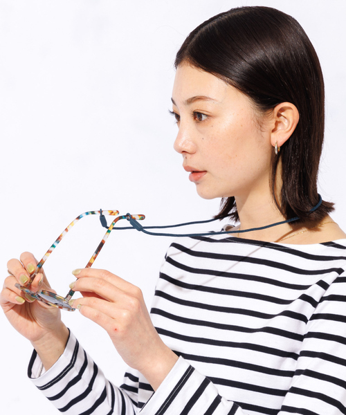 IZIPIZI(イジピジ)の「IZIPIZI DAILY CORD(サングラス・レディース・アイボリー/スモークピンク/セージグリーン/ブラック/インディゴブルー・フリー)」の4枚目の写真