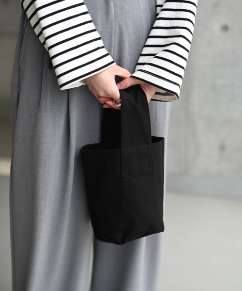 Marient(マリエント)の「One Handle Cotton Bag(トートバッグ・レディース・アイボリー/ブラック・FREE)」の3枚目の写真