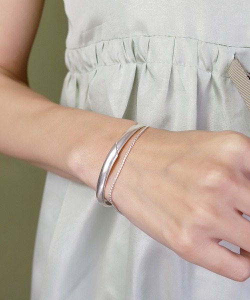 TEN.（テン）の「SILVER925 ヨークバングル（ブレスレット・レディース・シルバー・SMALL）」の10枚目の写真