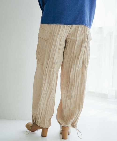 Doux archives（ドゥアルシーヴ）の「ワッシャーサテンパラシュートパンツ（その他パンツ・レディース・チャコールグレー/ベージュ・FREE）」の10枚目の写真