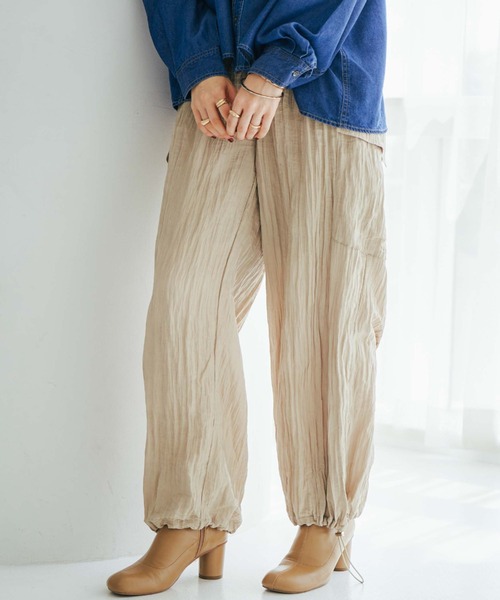 Doux archives（ドゥアルシーヴ）の「ワッシャーサテンパラシュートパンツ（その他パンツ・レディース・チャコールグレー/ベージュ・FREE）」の8枚目の写真