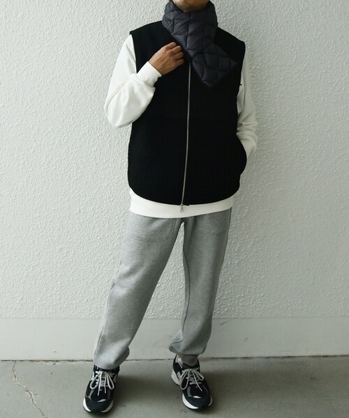 TAION（タイオン）の「【SHIPS any別注】TAION: 〈手洗い可能〉リバーシブル ボア ダウン マフラー◇（マフラー・メンズ・ダークグレー/ブラウン/ブラック/ダークオリーブ・ONE SIZE）」の5枚目の写真