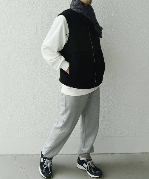 TAION（タイオン）の「【SHIPS any別注】TAION: 〈手洗い可能〉リバーシブル ボア ダウン マフラー◇（マフラー・メンズ・ダークグレー/ブラウン/ブラック/ダークオリーブ・ONE SIZE）」の6枚目の写真