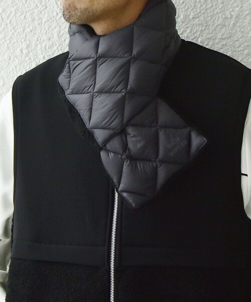 TAION（タイオン）の「【SHIPS any別注】TAION: 〈手洗い可能〉リバーシブル ボア ダウン マフラー◇（マフラー・メンズ・ダークグレー/ブラウン/ブラック/ダークオリーブ・ONE SIZE）」の7枚目の写真