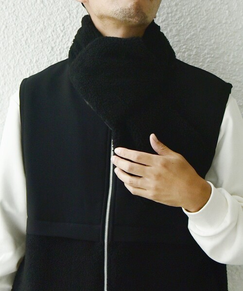 TAION（タイオン）の「【SHIPS any別注】TAION: 〈手洗い可能〉リバーシブル ボア ダウン マフラー◇（マフラー・メンズ・ダークグレー/ブラウン/ブラック/ダークオリーブ・ONE SIZE）」の9枚目の写真