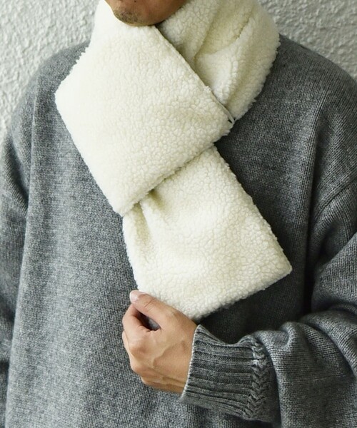 TAION（タイオン）の「【SHIPS any別注】TAION: 〈手洗い可能〉リバーシブル ボア ダウン マフラー◇（マフラー・メンズ・ダークグレー/ブラウン/ブラック/ダークオリーブ・ONE SIZE）」の15枚目の写真